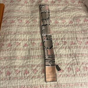 NEW Louis Vuitton Bandeau Twilly Scarf 100% Silk Trunks Pink